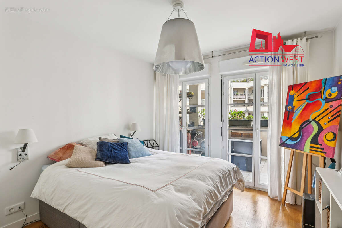 Appartement à COURBEVOIE