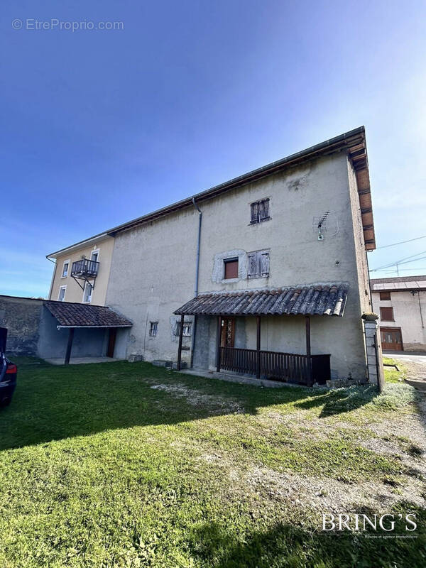 Maison à MONTFERRAT