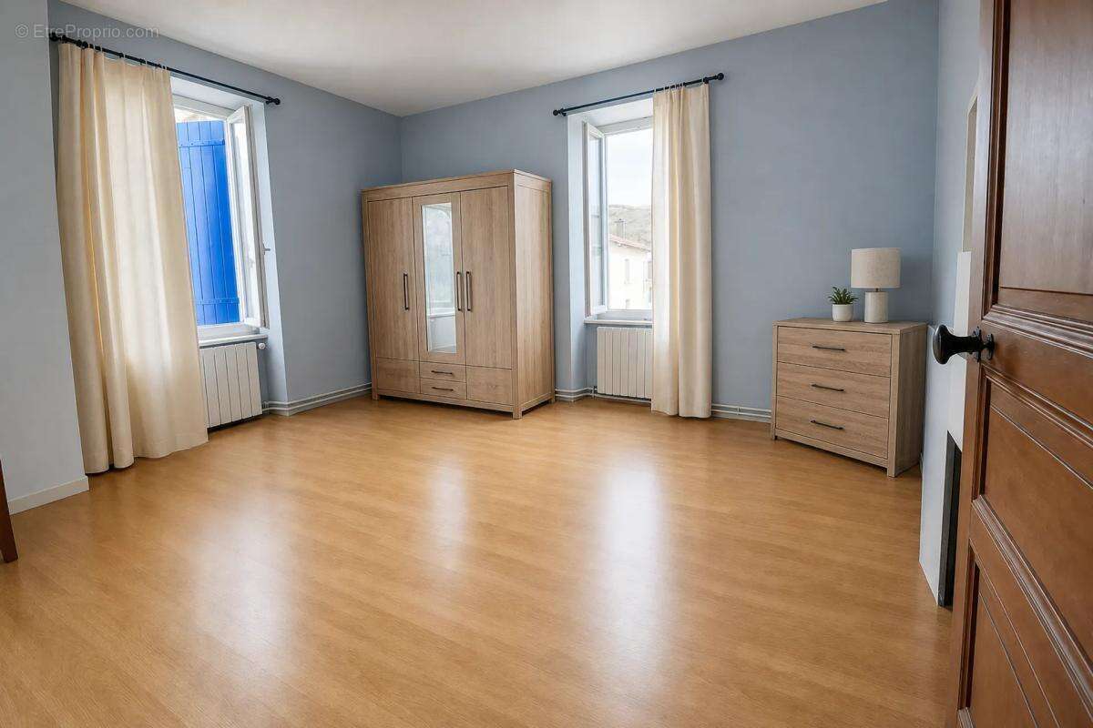 Spacieuse maison de 8 pièces à Murat-sur-Vèbre - photo 6