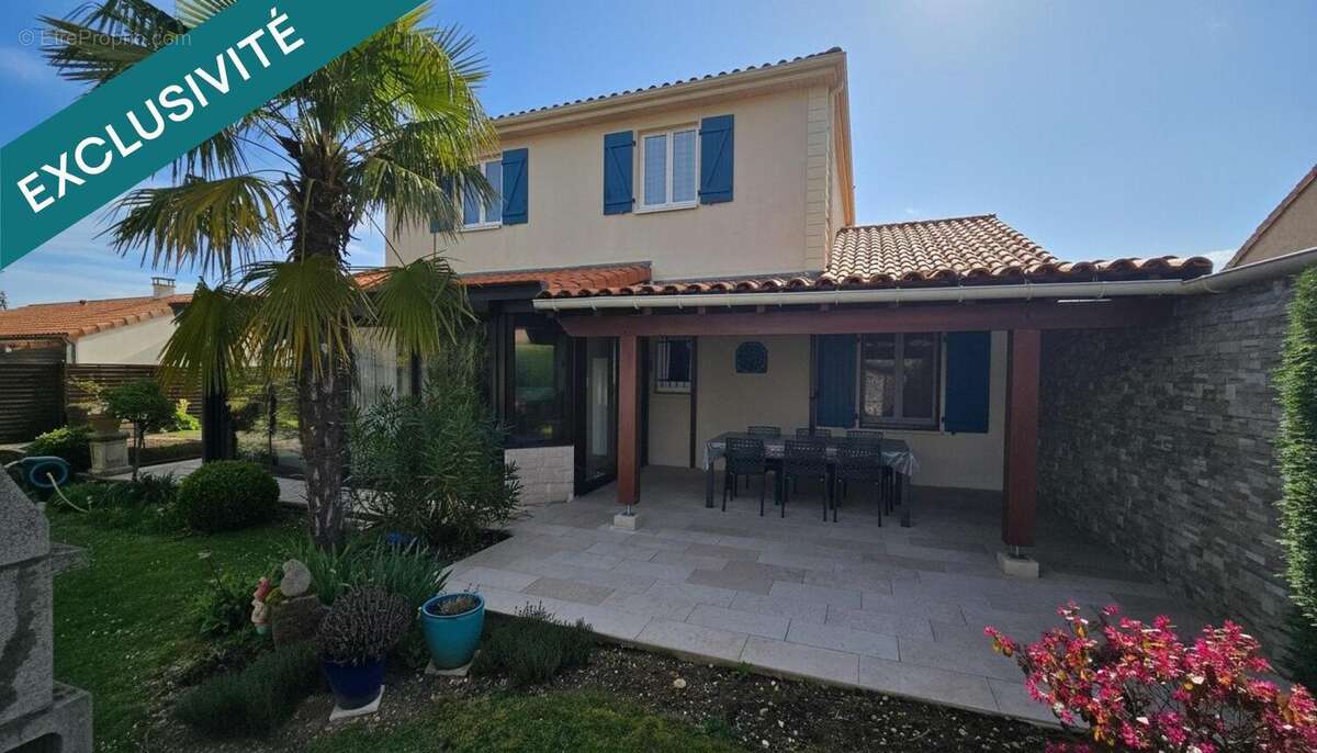 Photo 4 - Maison à LUSSAC-LES-CHATEAUX