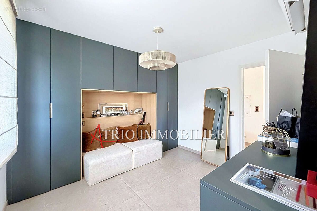 Appartement 60 m² à Antibes  - photo 9