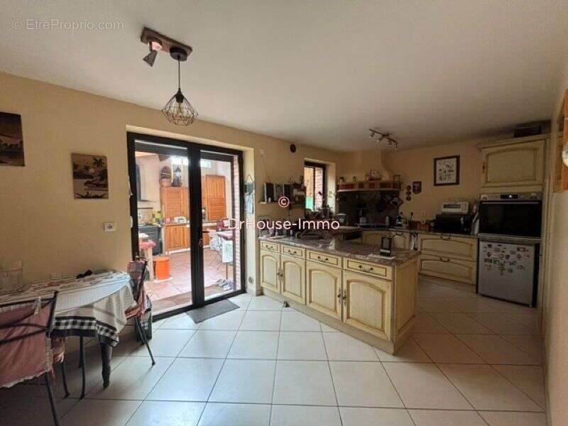 Maison 210 m² à Gaillac  - photo 11