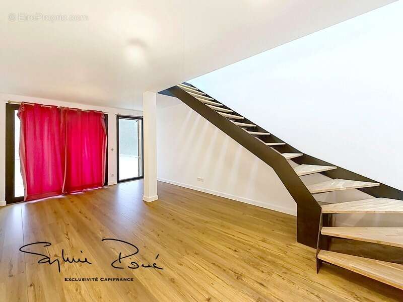 Maison à MONTROUGE