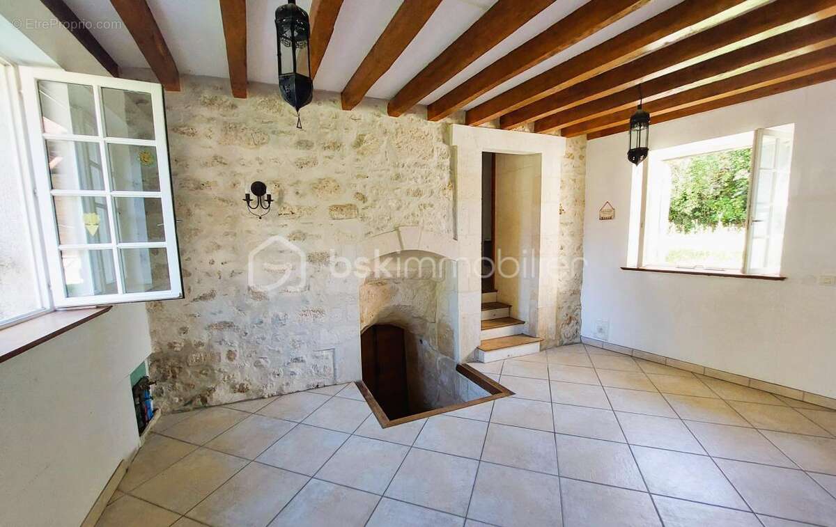 Maison à FRESNOY-LA-RIVIERE