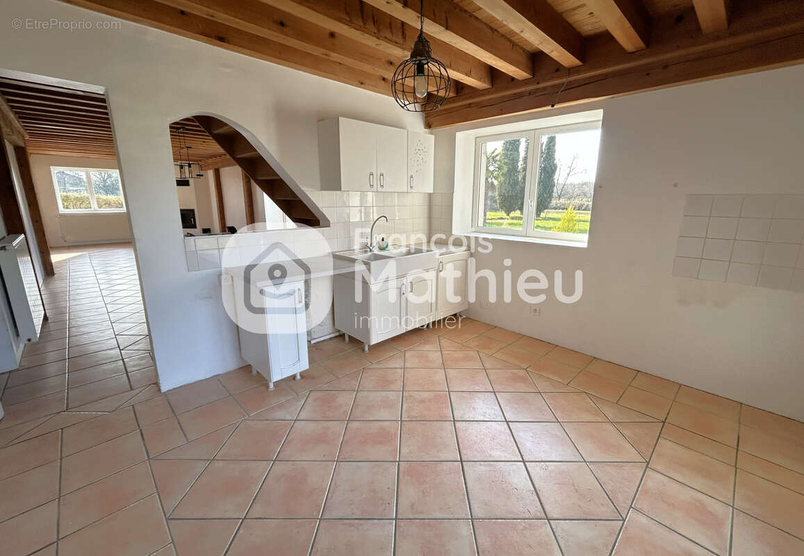 Maison à CHATILLON-SUR-CHALARONNE