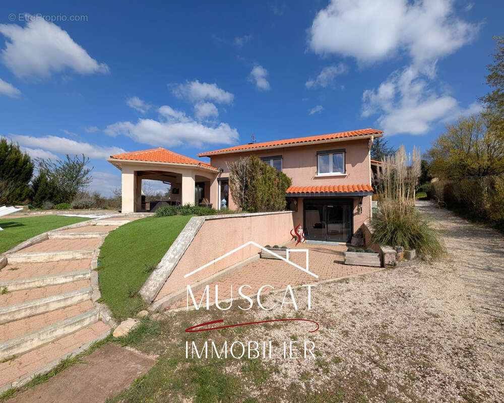 Maison à SAINT-QUENTIN-FALLAVIER