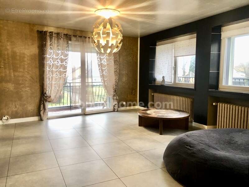 Maison à POURU-SAINT-REMY