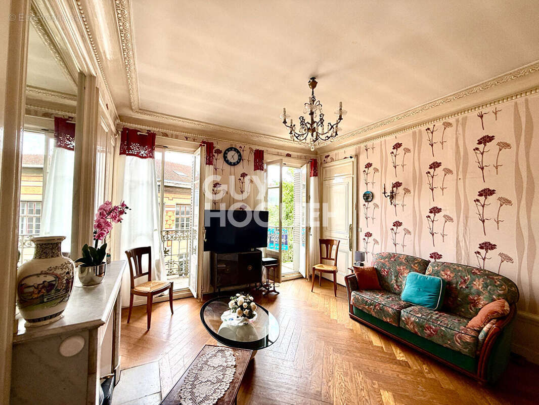 Appartement à LYON-1E