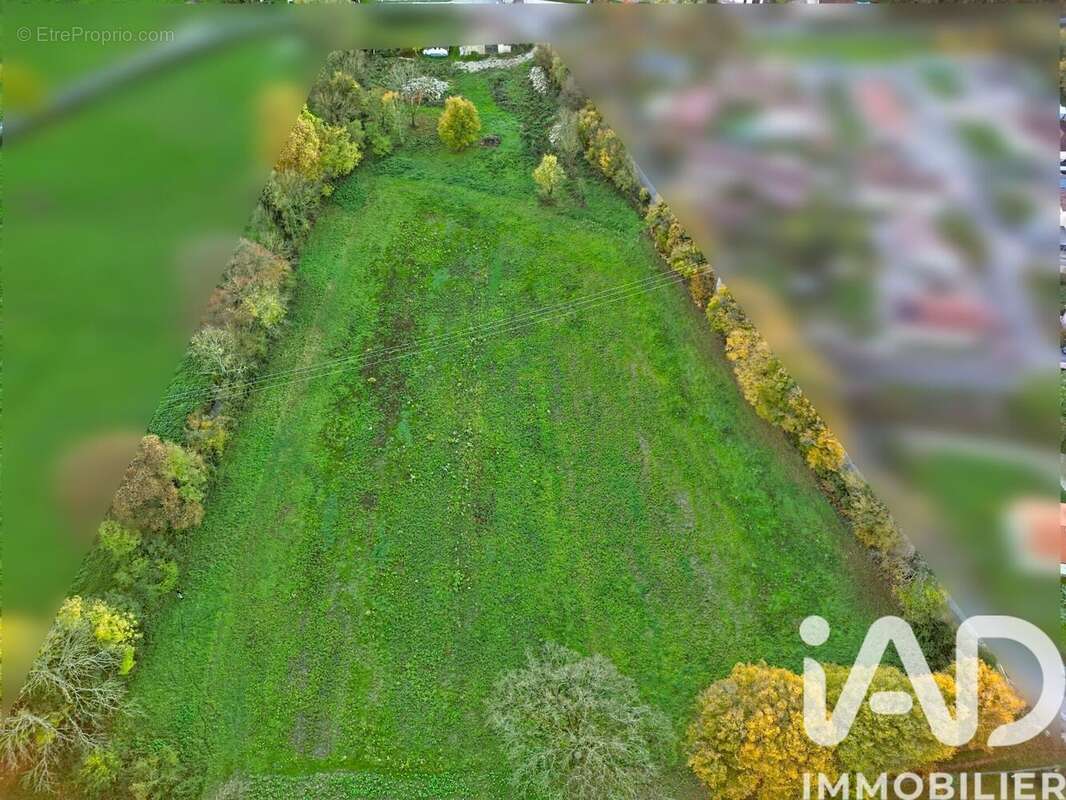 Photo 3 - Terrain à MONTAGNAT