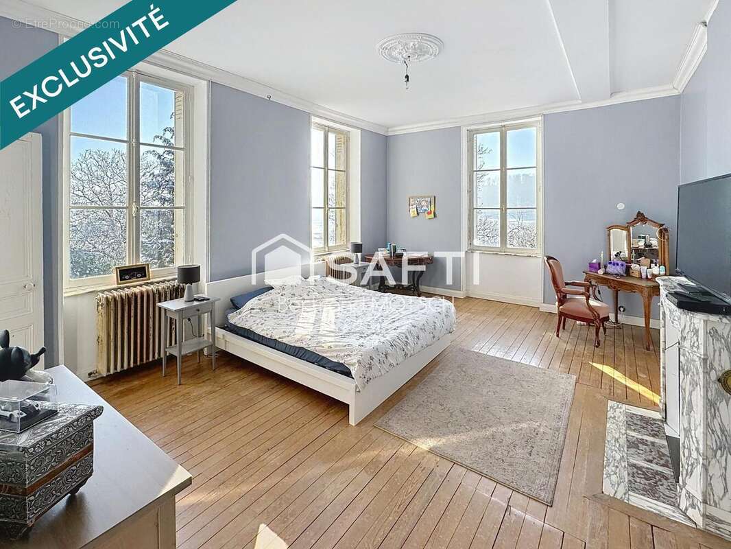 Maison 450 m² à Epiez-Sur-Chiers  - photo 9