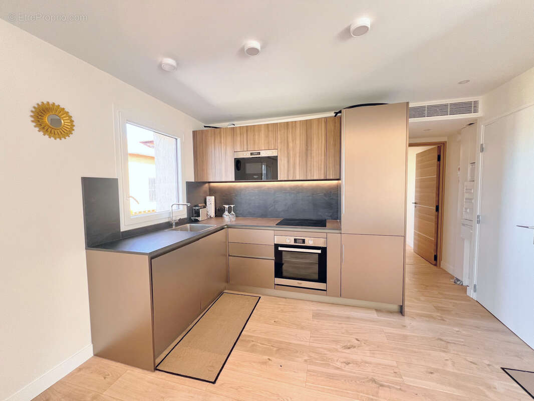 Appartement à MANDELIEU-LA-NAPOULE