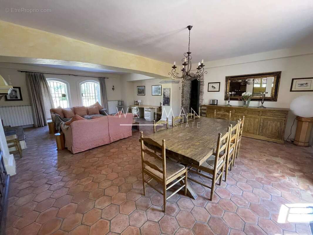 Maison à LE LUC