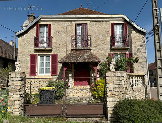 Maison à BLAISY-BAS
