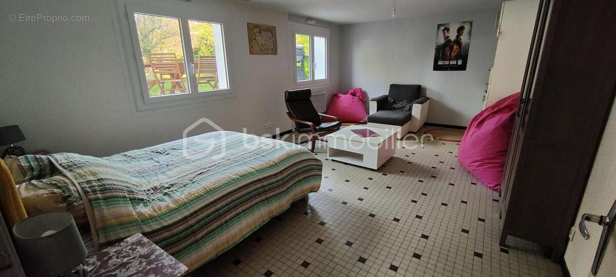 Maison à VARENNES-VAUZELLES