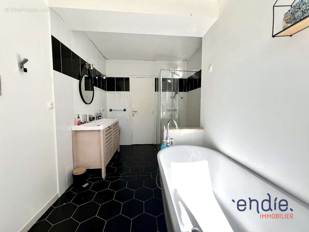 Maison 154 m² à Quincay  - photo 13