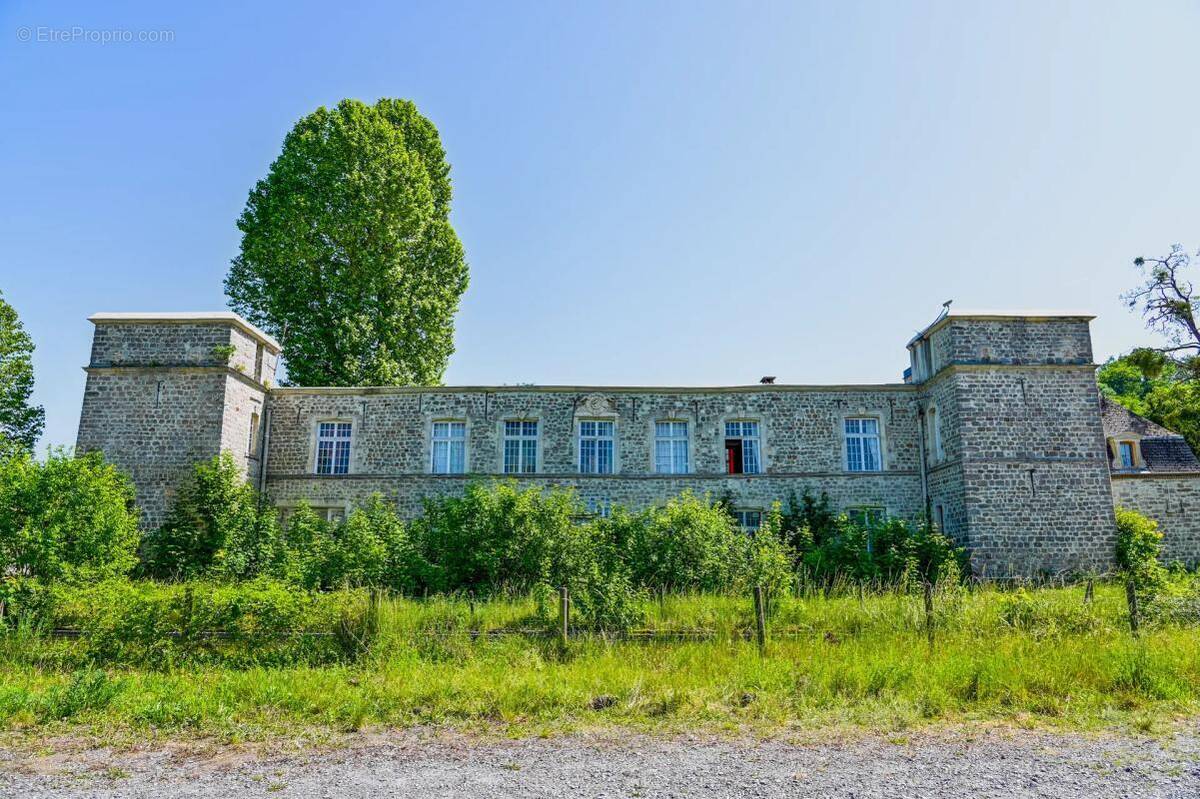 Appartement à COUCY-LES-EPPES