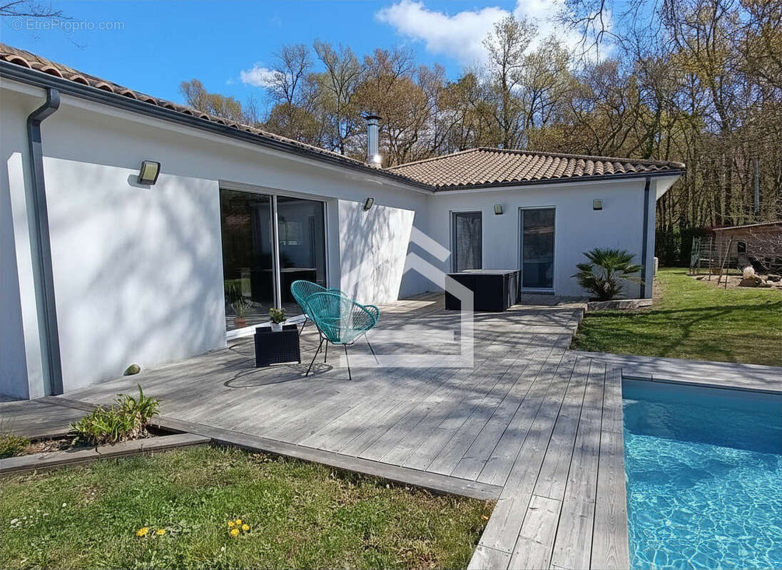 Maison à LE TAILLAN-MEDOC
