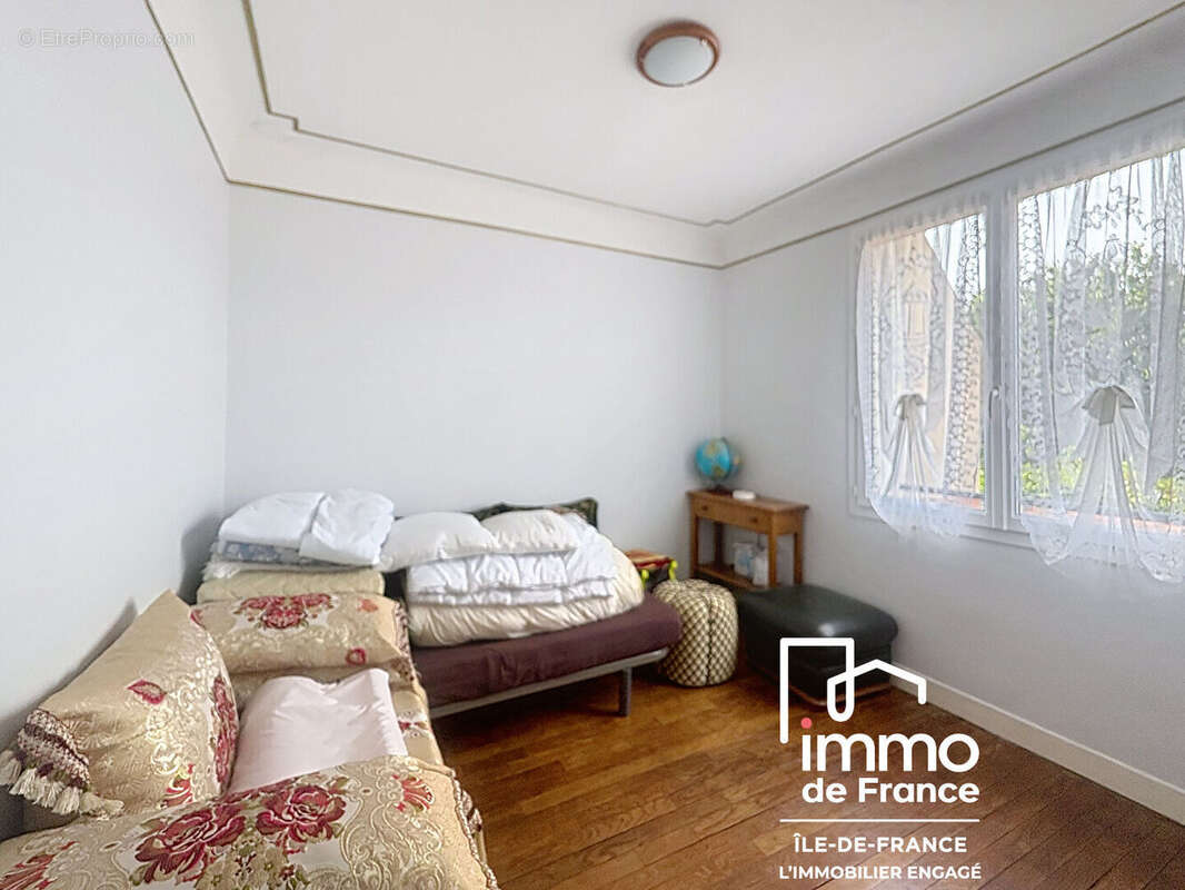 Maison familiale 5 pièces  Centre-ville du Blanc-Mesnill terrain 311 m2 - photo 12