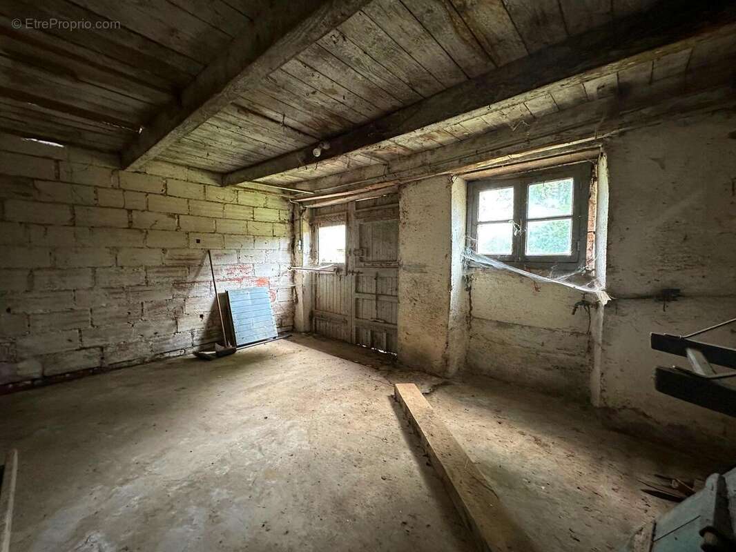 Terrain à SAINT-MARTIN-VALMEROUX