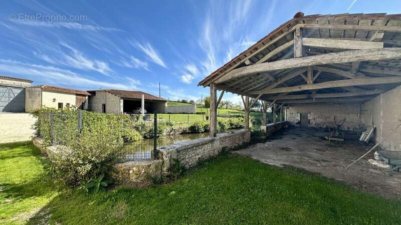 Maison de caractère à vendre - Barbezieux - photo 13