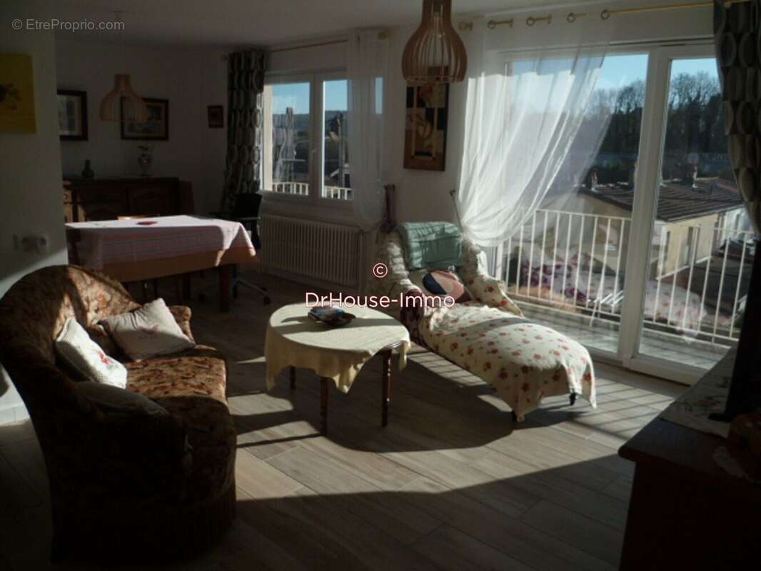 Maison à ARS-SUR-MOSELLE