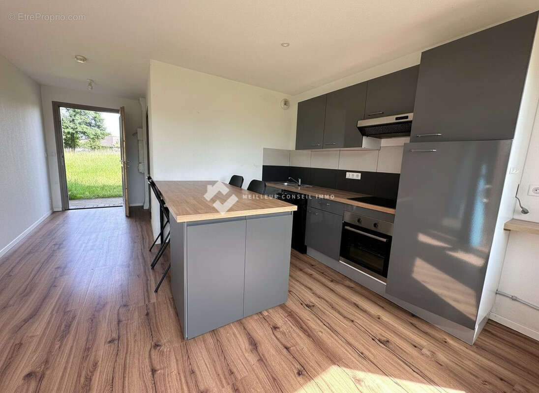 Maison 69 m² à Dorat  - photo 2