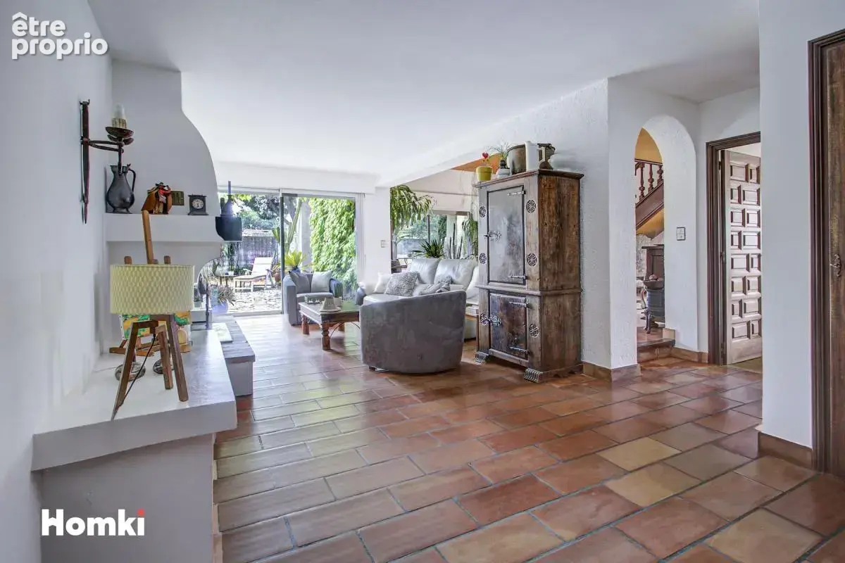 Maison/Villa T7 de 223 m² avec une indépendance à Saint-Cyprien 66750 - photo 5