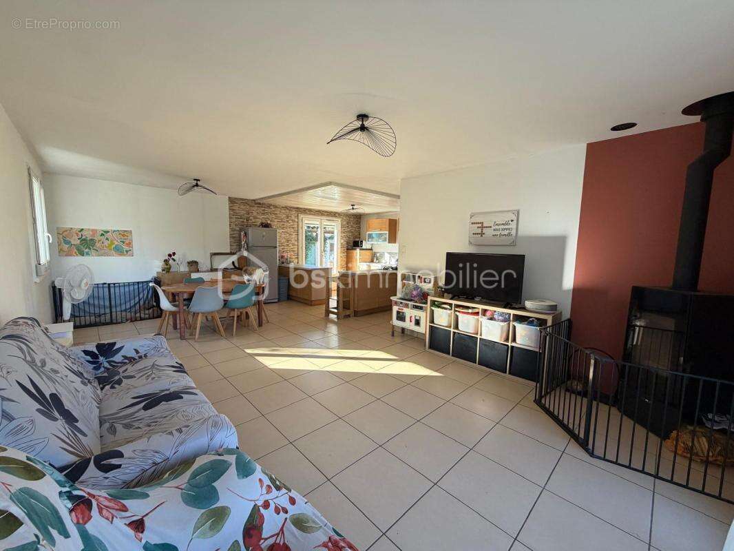 Maison plain-pied 112m² avec 4 chambres sur 1760m² de terrain avec parcelle constructible - photo 3