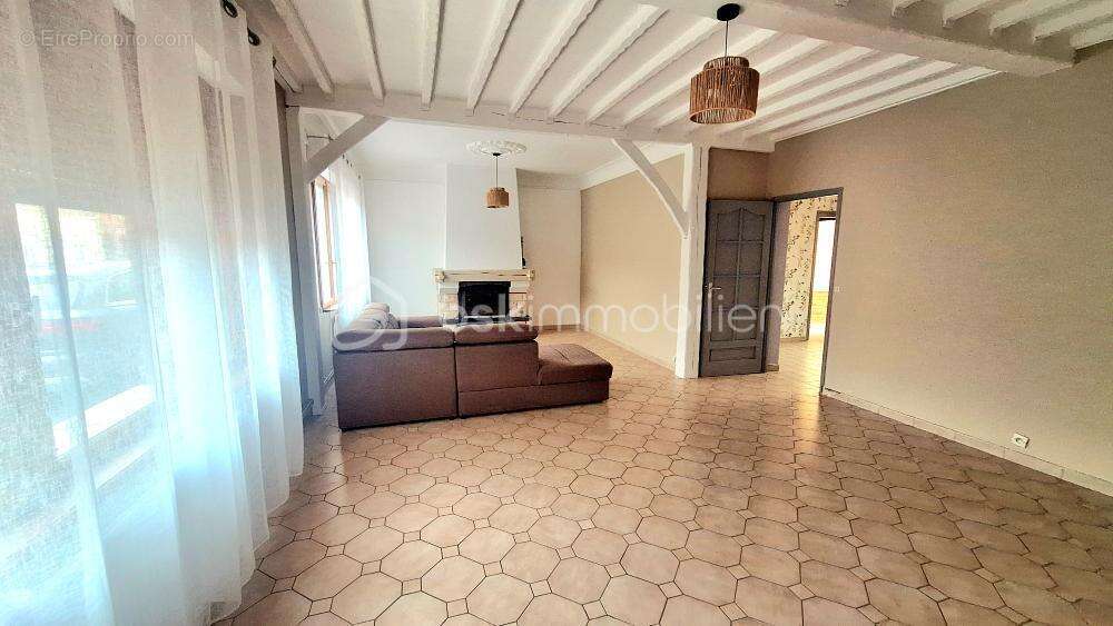 Maison à AUXI-LE-CHATEAU