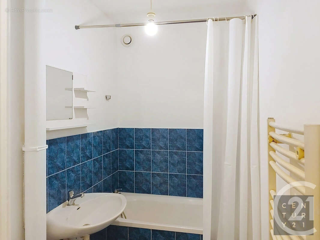 Appartement à SAINT-JULIEN-LES-VILLAS