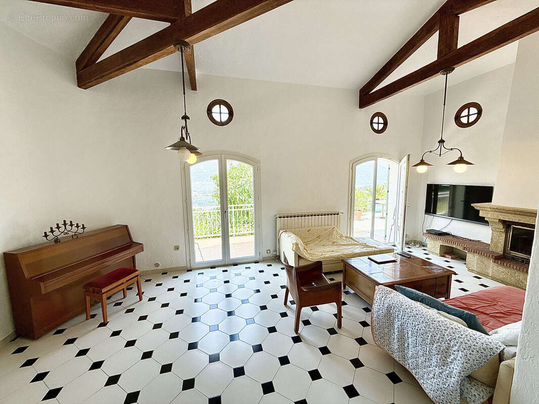 Photo 4 - Maison à CASTAGNIERS