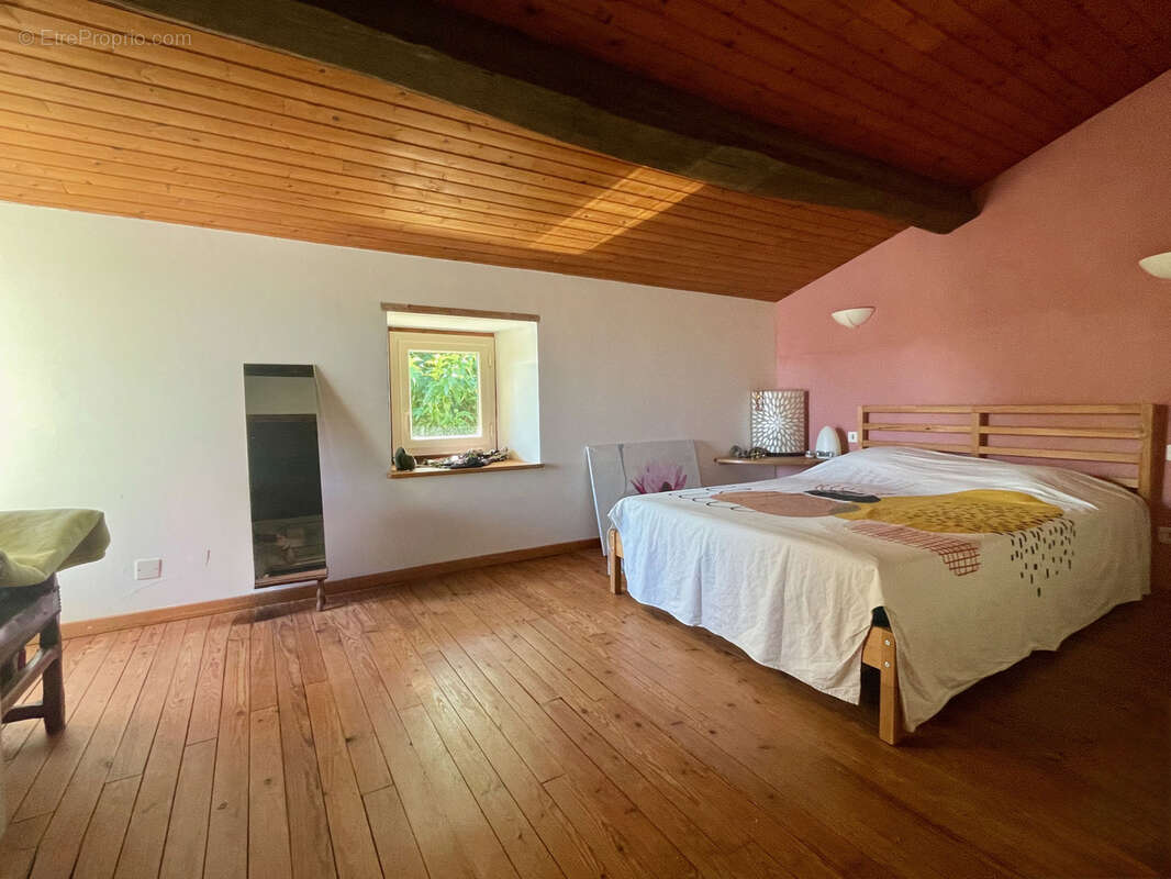 Charmante maison 4 chambres avec jardin et dépendances - photo 15