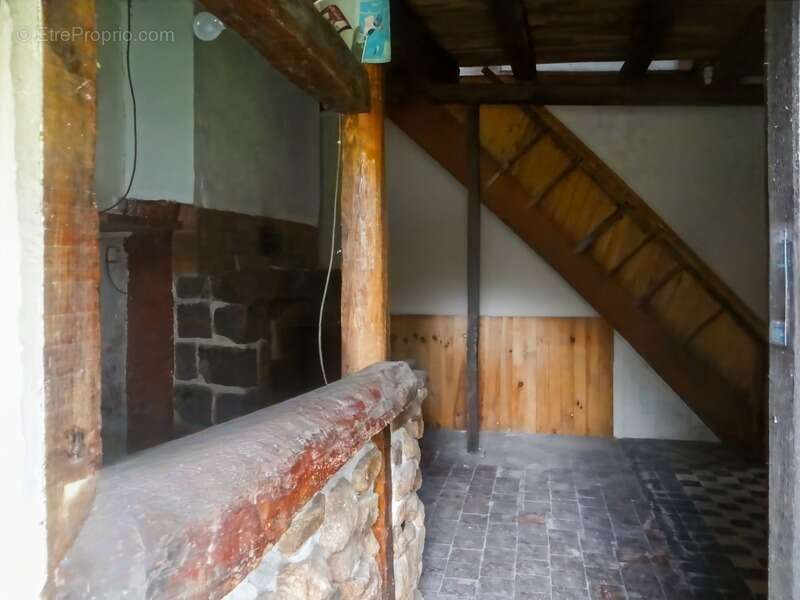 Maison de campagne à rénover – Beau potentiel – Terrain 1 060 m² - photo 9