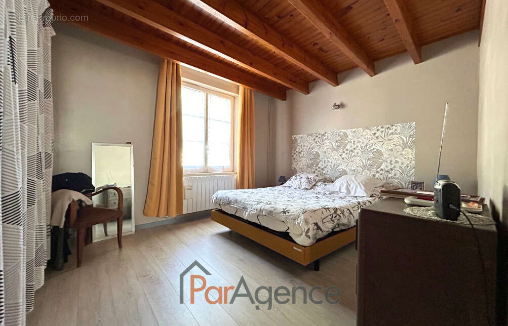 Maison à SAINT-JUST-LUZAC