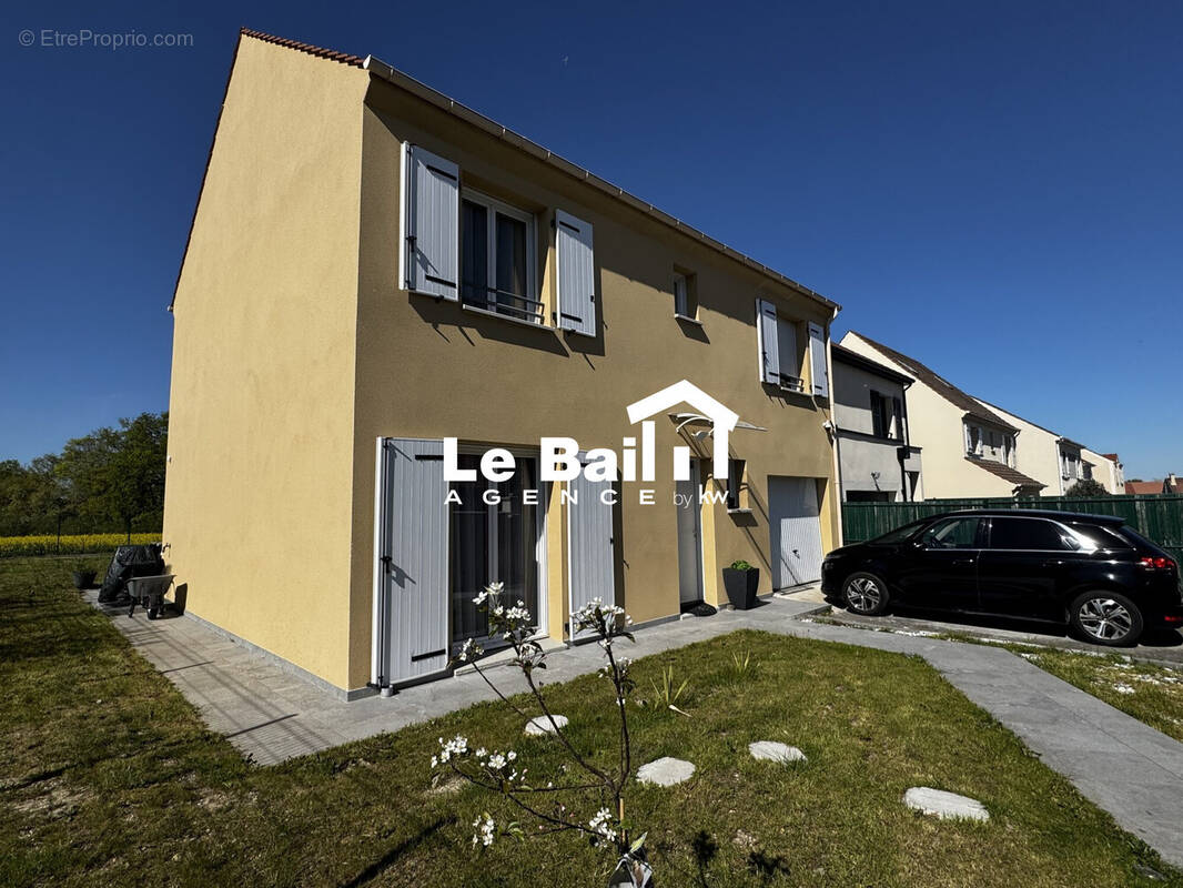 Maison à JOUY-LE-MOUTIER