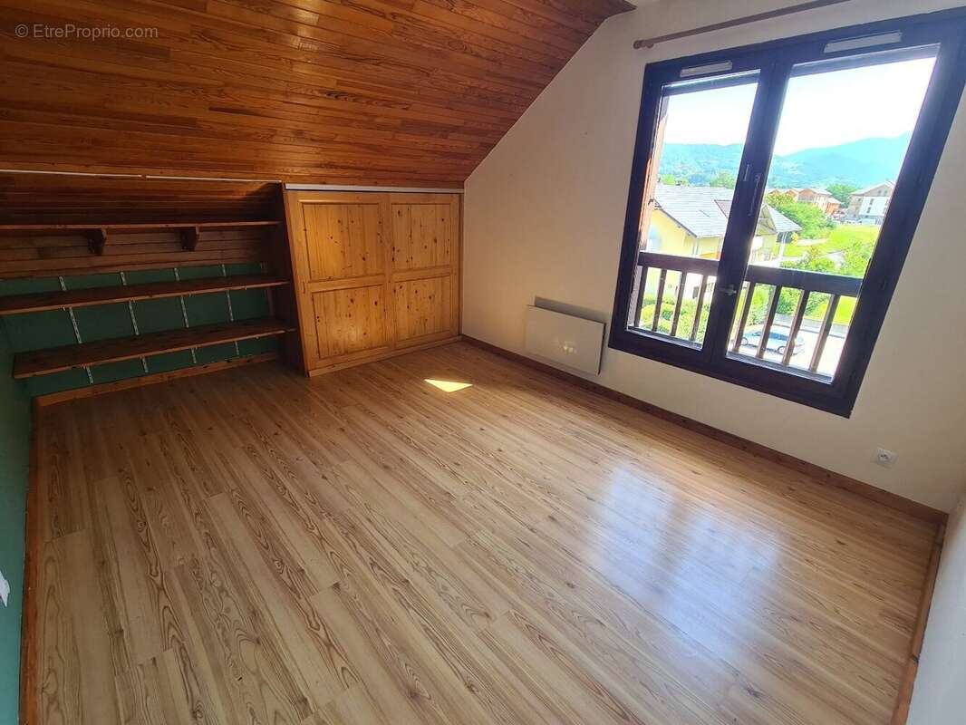Appartement à GILLY-SUR-ISERE