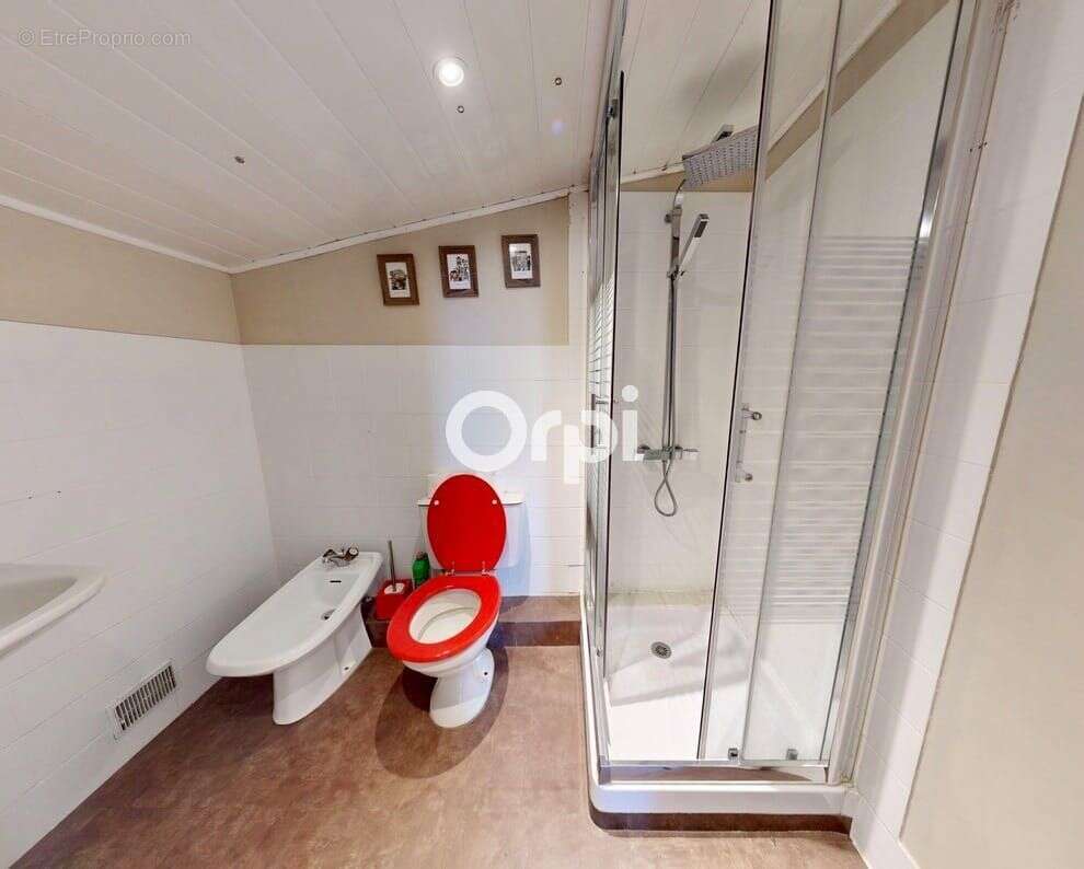 Grande villa familiale avec piscine, dépendance et potentiel locatif - photo 21