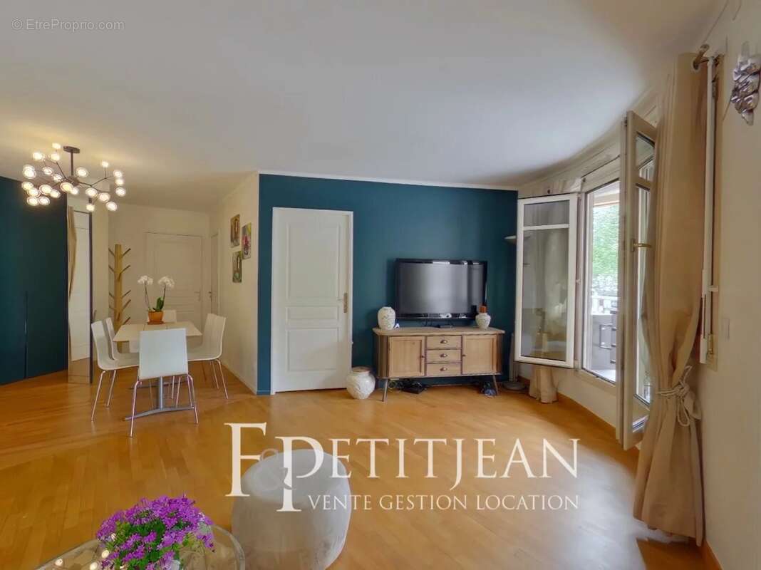 Appartement à LEVALLOIS-PERRET