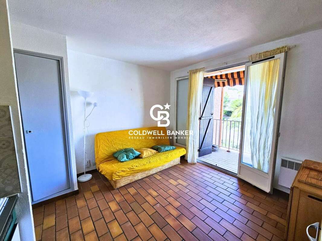 Appartement à SAINT-CYR-SUR-MER