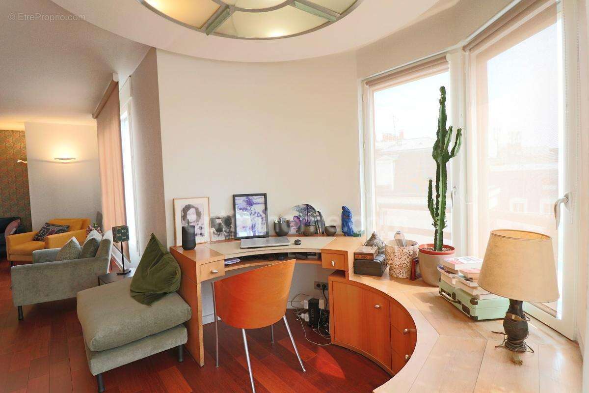 Appartement à vendre 6 pièces Charenton-le-Pont – Métro Valmy – Duplex 171 m² – Dernier étage – Terrasse 100 m² – Vue excepionne - photo 13