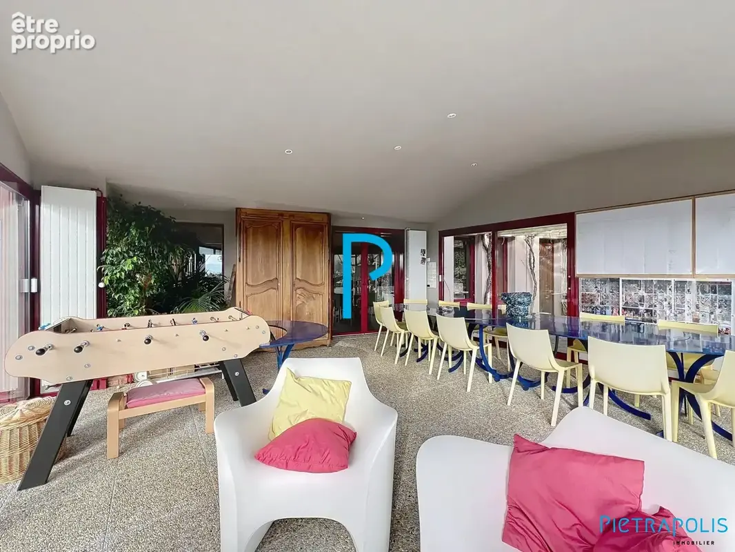 Maison 9 pièces 232 m² à vendre à Saint-Victor-Sur-Rhins (42630) - photo 4