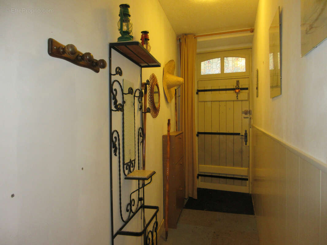 Belle maison au cœur de Saint-Benoît-du-Sault ! - photo 3