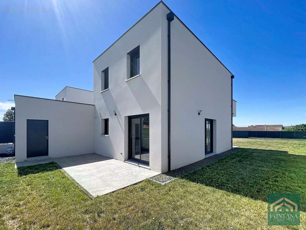 Maison 90 m² à Clerlande  - photo 6