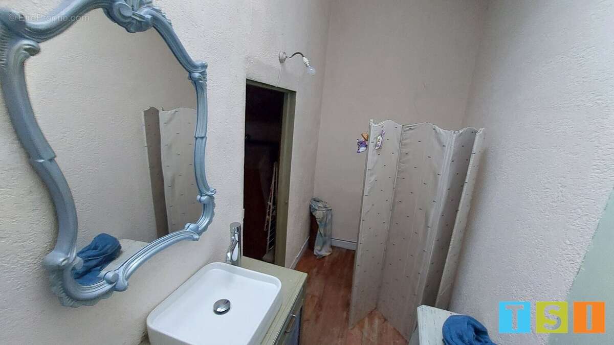 Immeuble sur 2 niveaux avec 2 entrées, 2 appartements à creer centre village - photo 14
