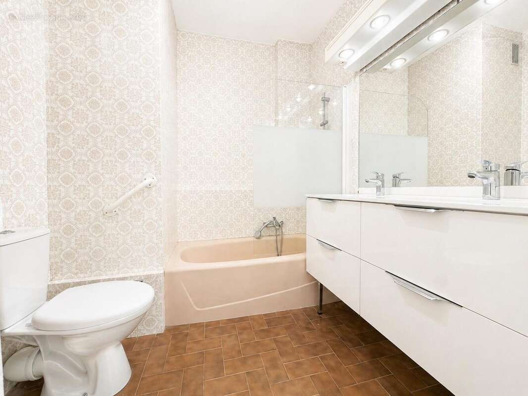   - Appartement à NICE