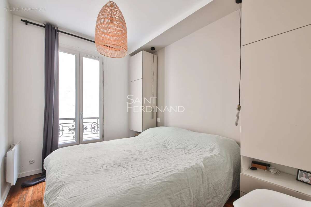 Appartement à PARIS-17E