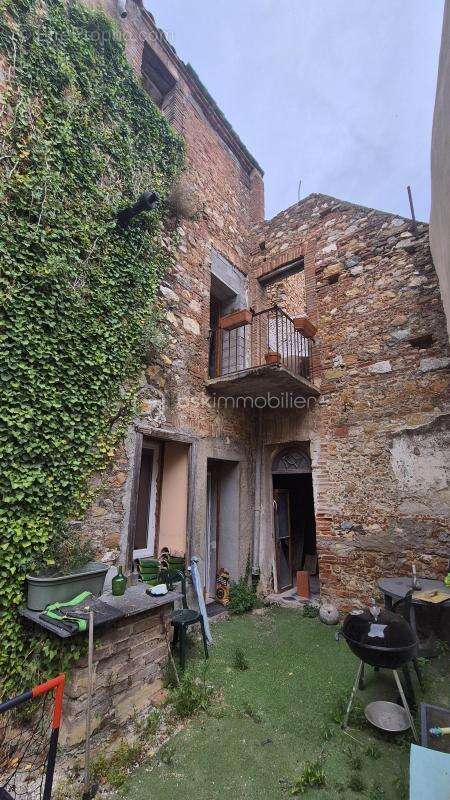 A vendre maison de maitre renovee deux faces de 183m² a baixas - centre ville - proche des commerces - terrasse - quatre chambre - photo 17