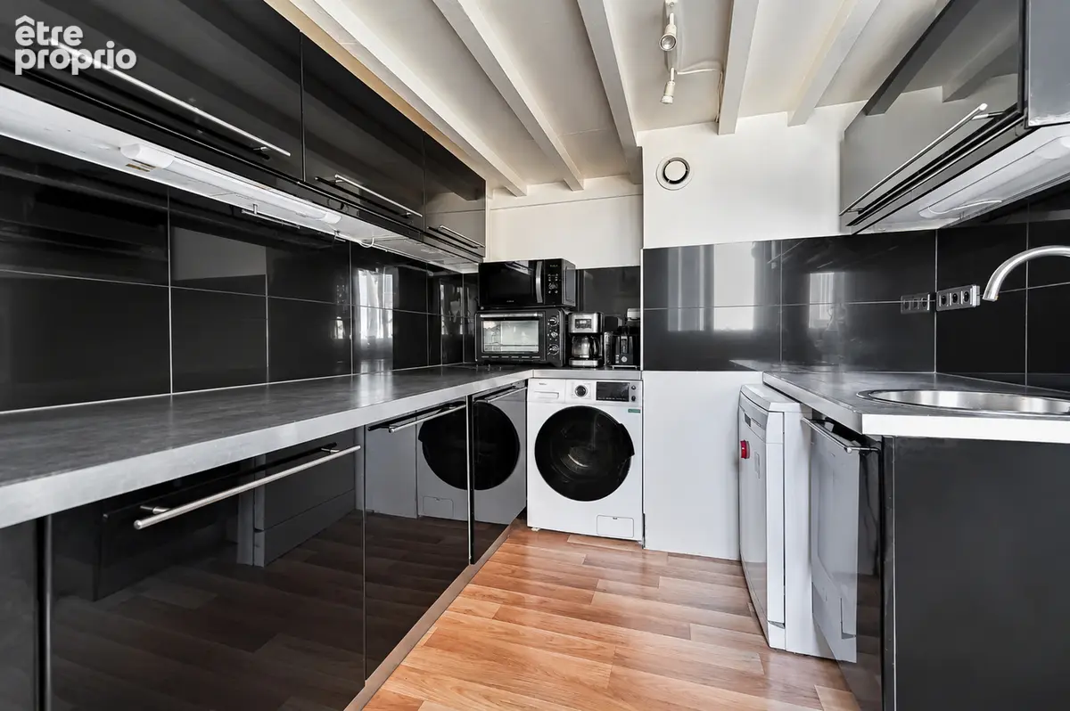 Grand appartement lumineux avec mezzanine - 43m² - ancien atelier d'artistes - photo 6