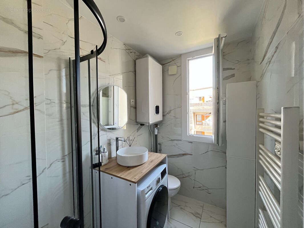 Appartement à AUBERVILLIERS