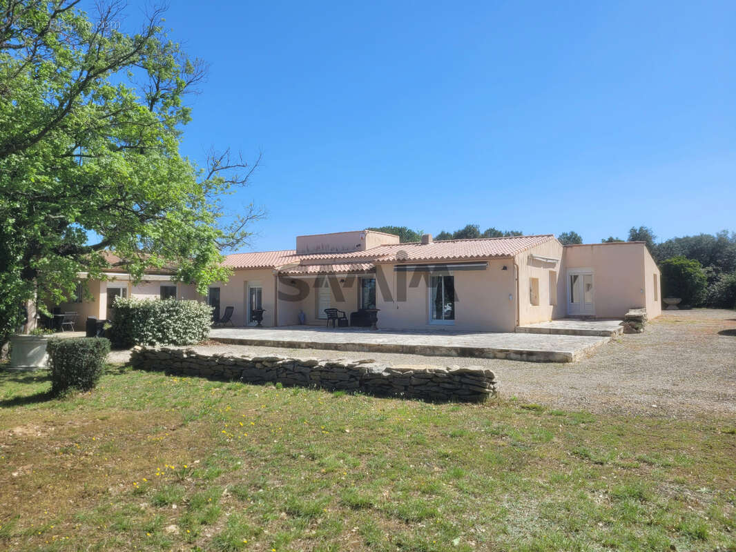 Maison à CLARENSAC